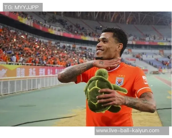 足球球星庆祝动作的多样性与背后的文化意义探讨